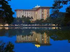 Chatrium Hotel Royal Lake Yangon 