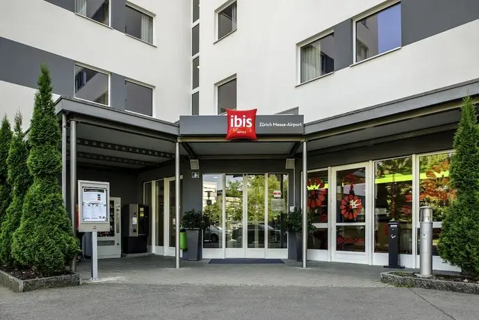 Ibis Zurich Messe Airport