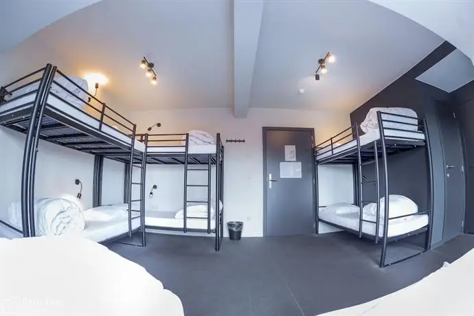 Cube Hostel 