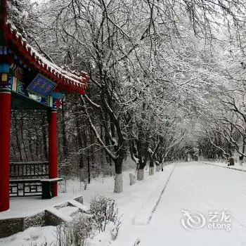 Changchun Clear Moon Apartment by South Lake Hotel 