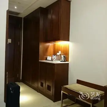 Changchun Clear Moon Apartment by South Lake Hotel 