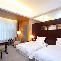 Changchun Clear Moon Apartment by South Lake Hotel 