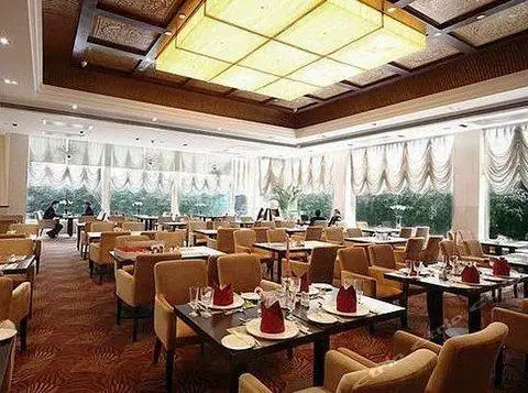 Zhaolong Hotel Beijing 