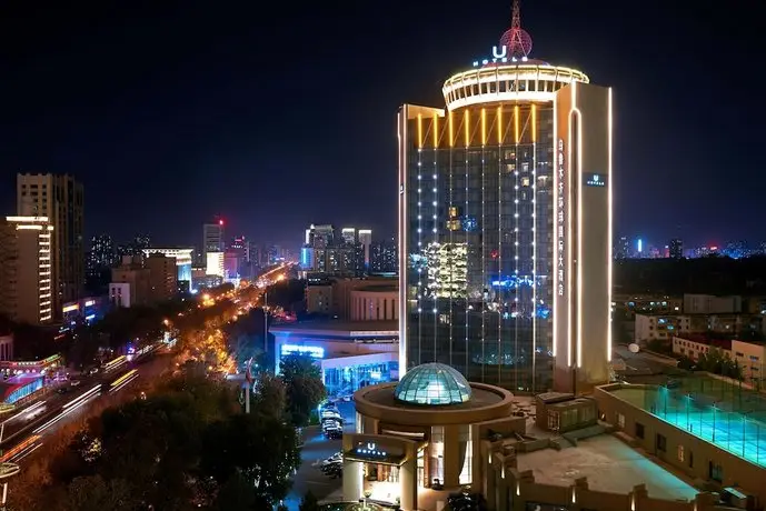 Universal Hotel Urumqi 