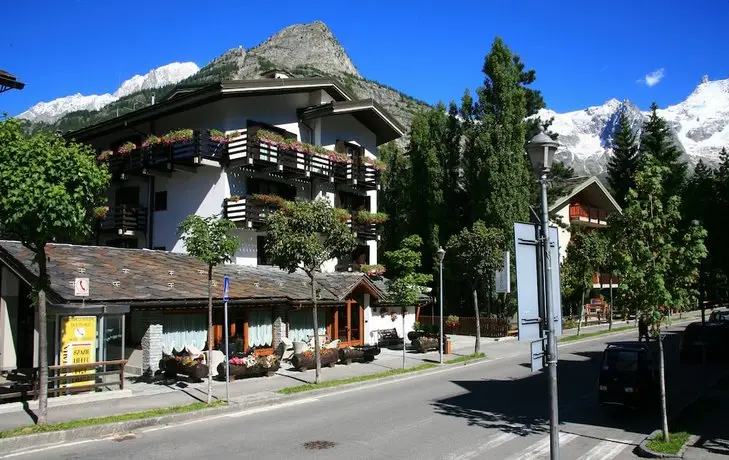 Hotel Les Jumeaux Courmayeur