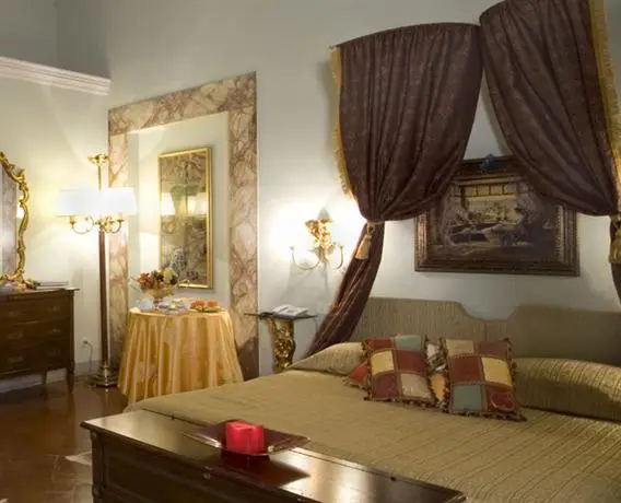 Palazzo Magnani Feroni All Suite - Residenza D'Epoca