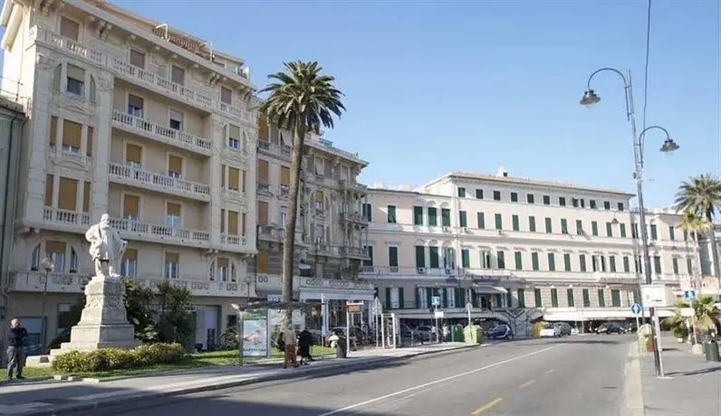 Hotel Mediterranee Genoa 