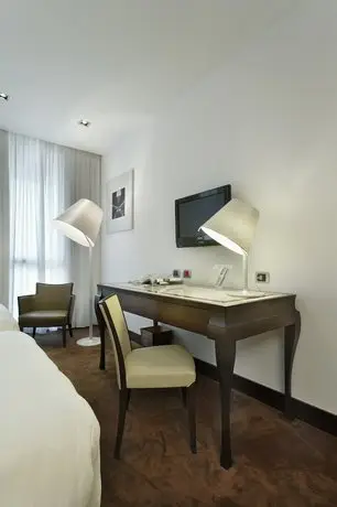 UNAHOTELS Cusani Milano 