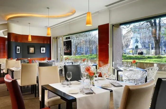 UNAHOTELS Cusani Milano 