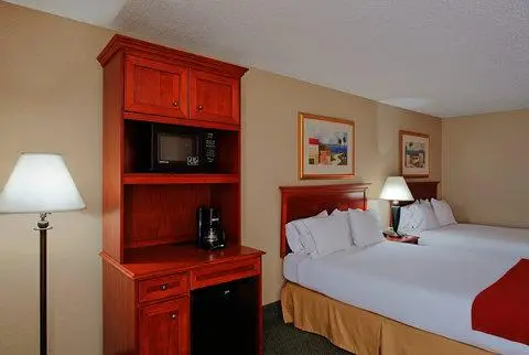 Holiday Inn Express Orange Beach - On The Beach 