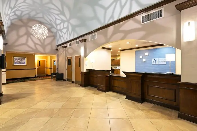 Holiday Inn Express Suites Little Rock West