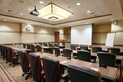 Hilton Los Angeles North-Glendale & Executive Meeting Center 