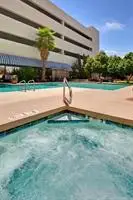 Crowne Plaza Phoenix Airport 