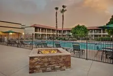 Days Inn & Suites by Wyndham Scottsdale North 