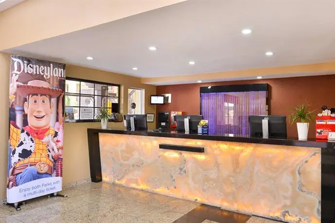 BEST WESTERN PLUS Raffles Inn and Suites