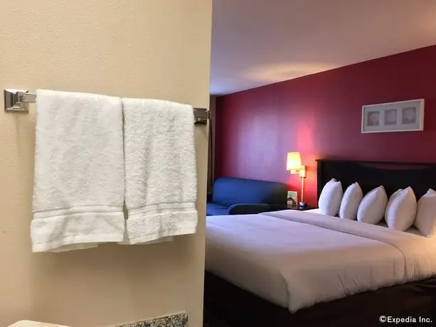 Stanford Inn & Suites Anaheim 