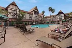 Anaheim Majestic Garden Hotel 