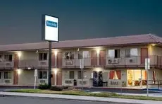 Travelodge by Wyndham Coalinga 