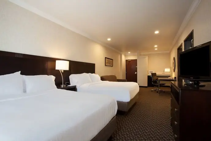 Holiday Inn Express & Suites Davis - University Area