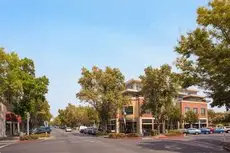 Holiday Inn Express & Suites Davis - University Area 