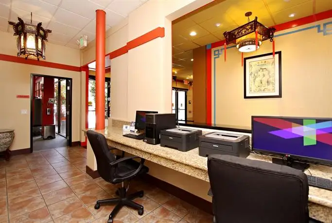 Best Western Plus Dragon Gate Inn 