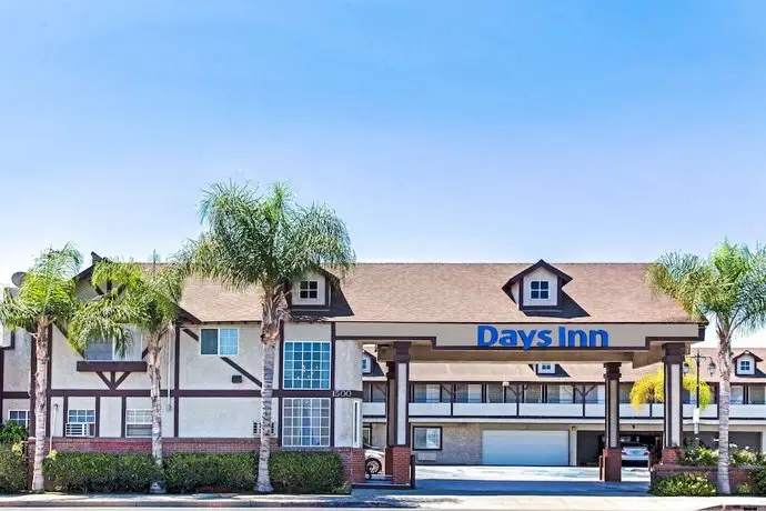 Days Inn by Wyndham Long Beach City Center