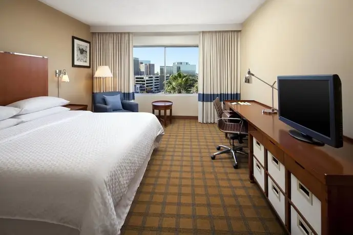 Four Points by Sheraton Los Angeles International Airport 