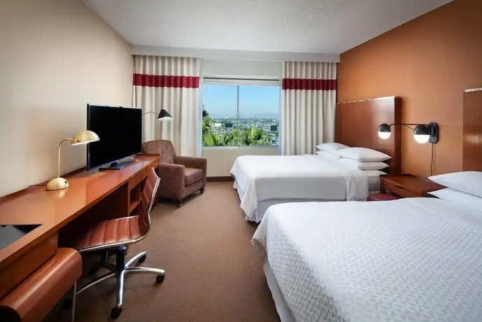 Four Points by Sheraton Los Angeles International Airport 