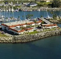 Oceanside Marina Suites - A Waterfront Hotel 