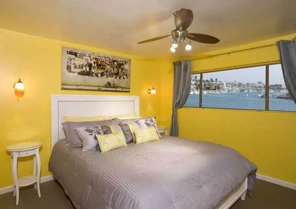 Oceanside Marina Suites - A Waterfront Hotel 