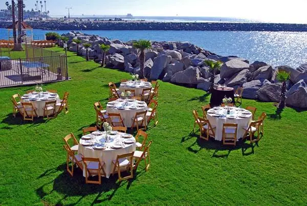 Oceanside Marina Suites - A Waterfront Hotel 