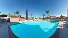 Travelodge by Wyndham Oceanside 