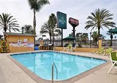 Travelodge by Wyndham Oceanside 