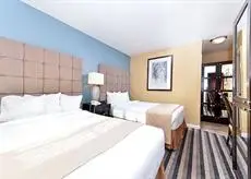 Travelodge by Wyndham Oceanside 