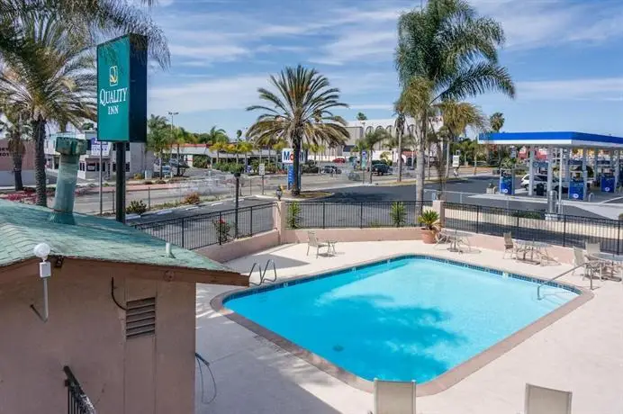 Travelodge by Wyndham Oceanside 