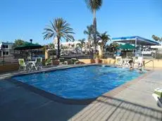 Travelodge by Wyndham Oceanside 