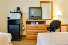 Travelodge by Wyndham Oceanside 