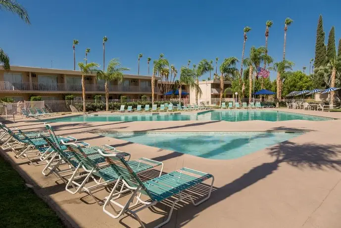 Days Inn by Wyndham Palm Springs 