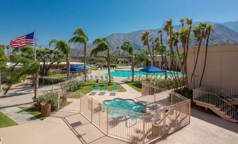 Days Inn by Wyndham Palm Springs 