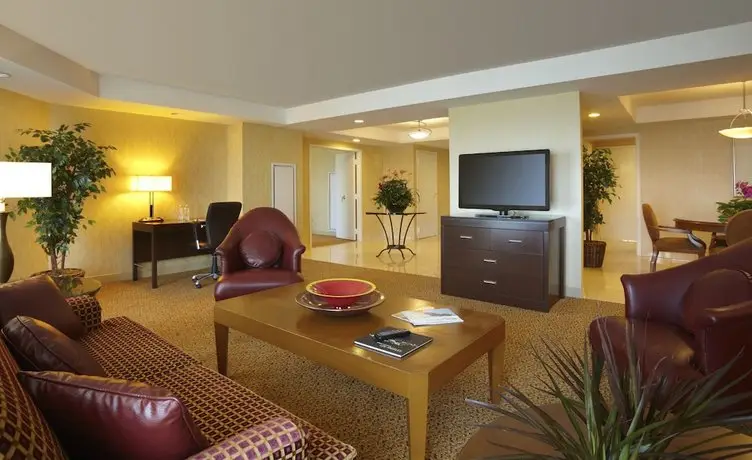 DoubleTree Suites by Hilton Santa Monica 