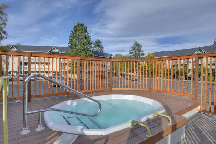 The Beach Retreat & Lodge at Tahoe 