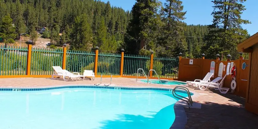 Truckee Donner Lodge 