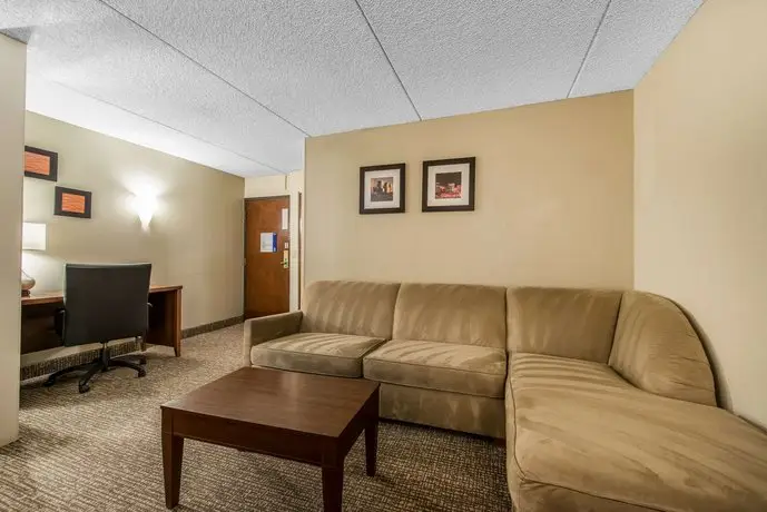 Comfort Inn & Suites Denver 