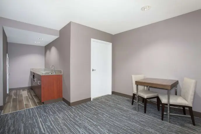 Hampton Inn & Suites Denver-Downtown 