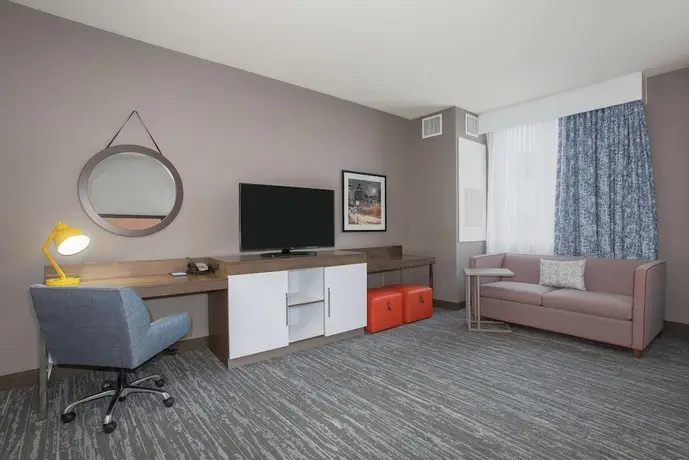 Hampton Inn & Suites Denver-Downtown 