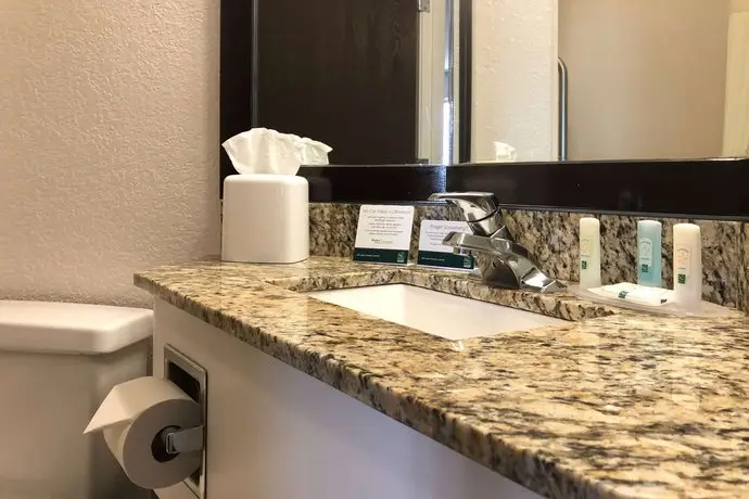 Quality Inn & Suites Denver International Airport 