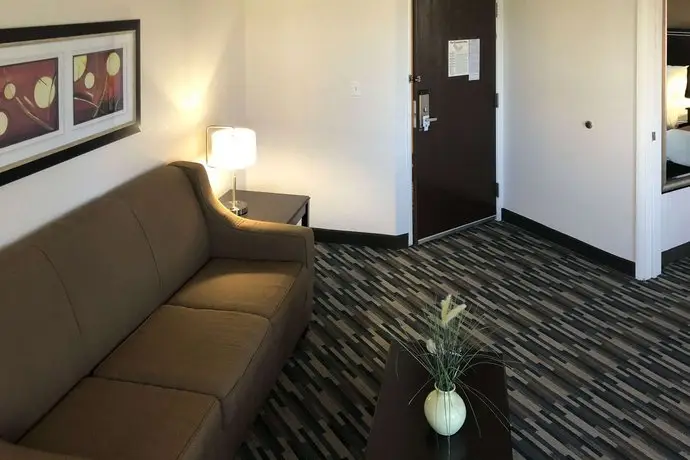 Quality Inn & Suites Denver International Airport 