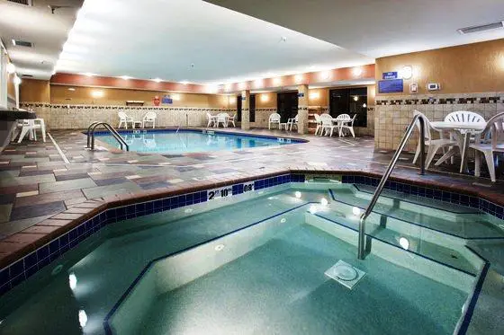 Holiday Inn Express Hotel & Suites Fort Collins 