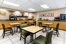 La Quinta Inn & Suites St Pete-Clearwater Airport 