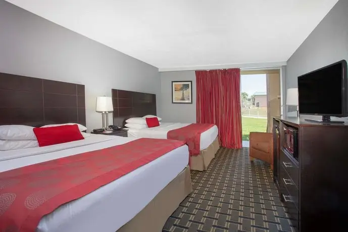 Ramada by Wyndham Davenport Orlando South